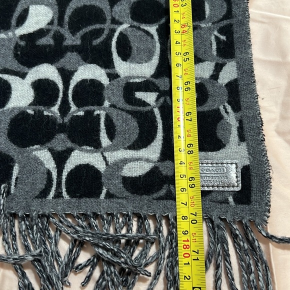 4. Coach wool scarf - Picture 11 of 15